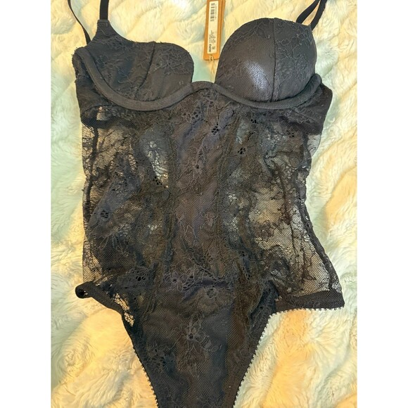 SKIMS Kim Kardashian Ultra Fine Lace XS Onyx NWT - Picture 4 of 5